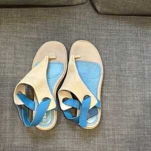 TSUBO Women's Blue and Gray Sandals